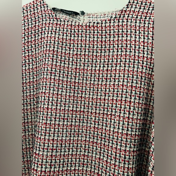 Zara puffy sleeved 2 layer top. - Picture 3 of 4